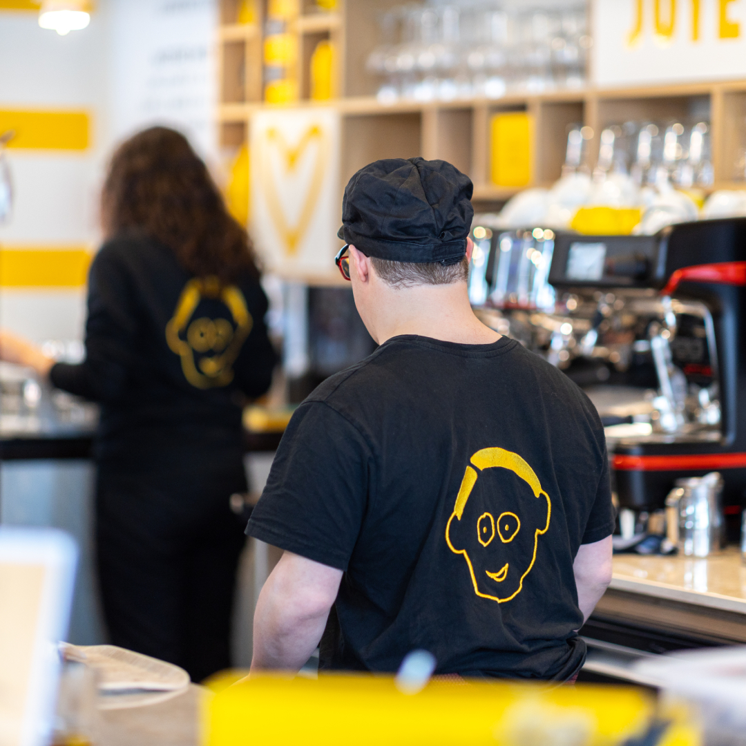Café Joyeux de Bruxelles : inclusion professionnelle des personnes en situation de handicap