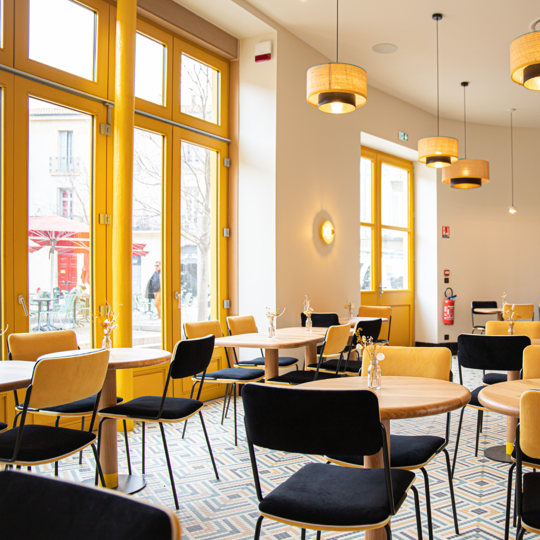 Café Joyeux de Montpellier : salle lumineuse