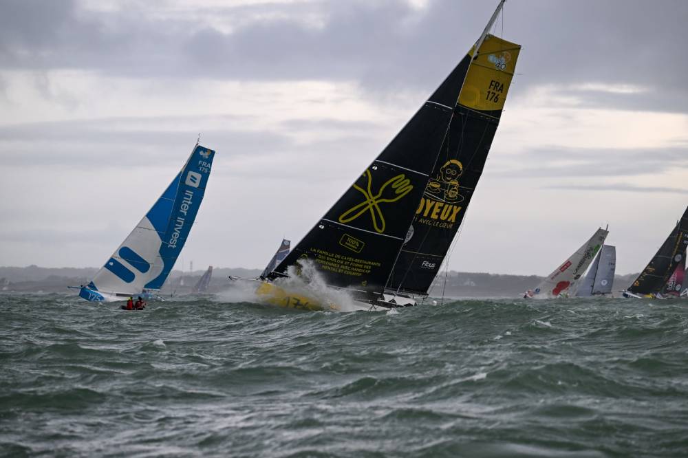 Nouveau départ pour le bateau Café Joyeux lors de la transat Jacques Vabre