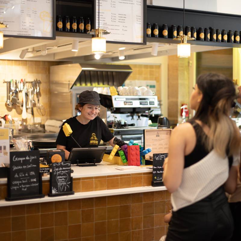 Comptoir Joyeux Inside